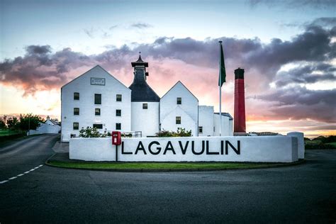 lagavulin loveliness whisky giveaway