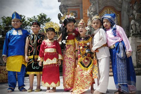 faktor penyebab keberagaman masyarakat indonesia materi belajar