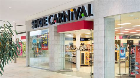 shoe carnival earnings grow slightly    school momentum sgb media