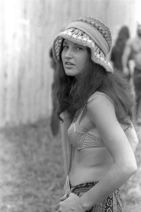 Girls Of Woodstock 1969 4 Woodstock Festival Woodstock Music