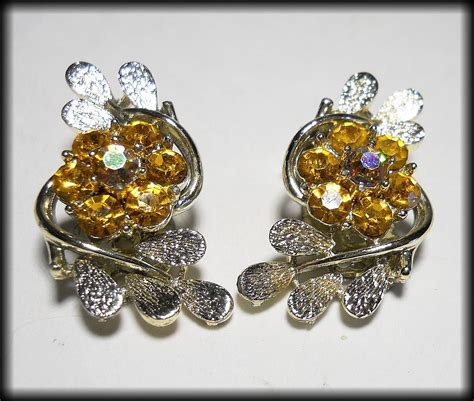 Vintage Clip On Costume Jewelry Earrings Umarked Collectors Weekly