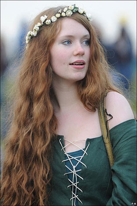 classify redhead girl from england