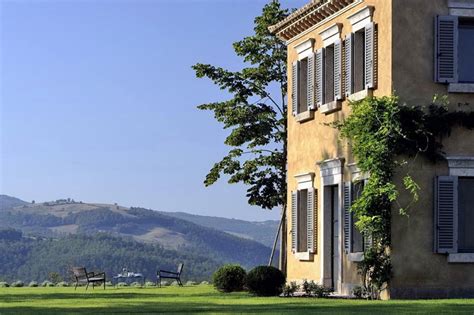 luxury italian villa  rental vertical home garden