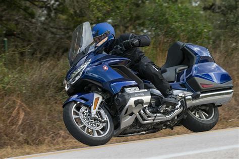 honda gl gold wing  dct full test cycle news