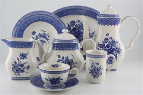 churchill    blue blue china square plates tea set