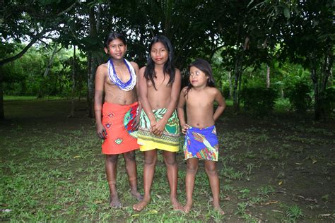 Embera Wounaan Girls In Sambú Panama Panama 2008