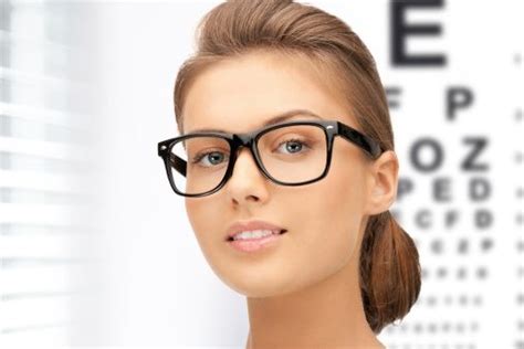 the most popular eyeglass frames for women that are ever trending