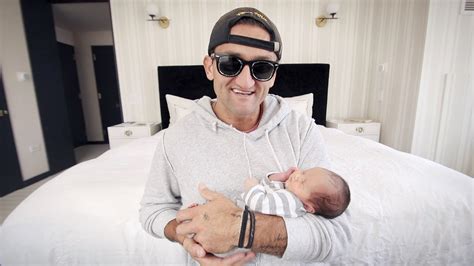 casey neistat introduces his newborn daughter to the world on youtube