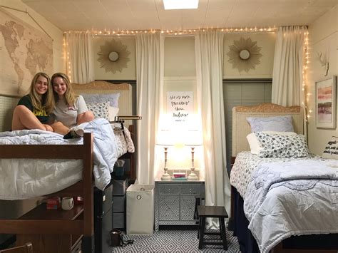 30 Cute College Dorm Room Decor