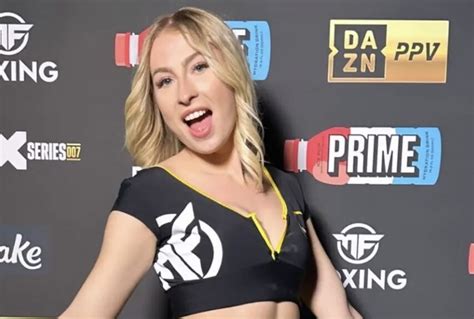 Ig Model Astrid Wett Flaunted Her Booty As A Ring Girl On Ksi Fight