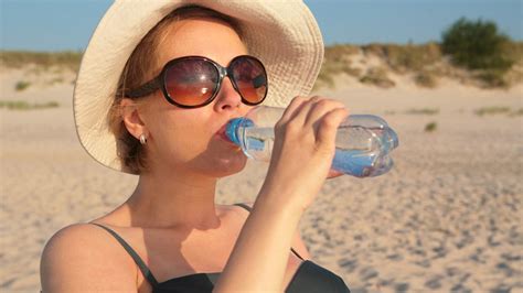 summer pregnancy survival guide four tips to help you keep your cool