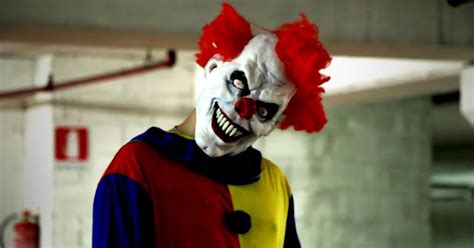 killer clown returns scare funny prank gamesworld