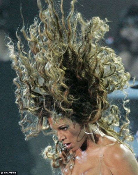 Beyonce S Hair Hits And Misses Beyonce Hair Hair Crazy