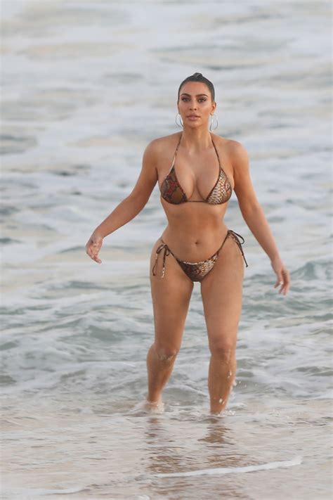 Kim Kardashian Sexy Bikini Set Bts 19 Photos The Fappening