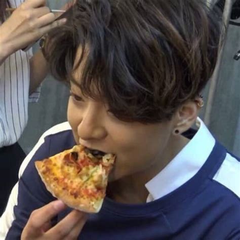 Papa John S Pizza Professes Its Love For F X Amber Koreaboo