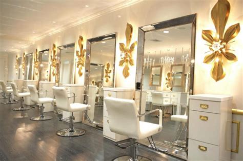 crucial tips    start  luxury salon  day spa