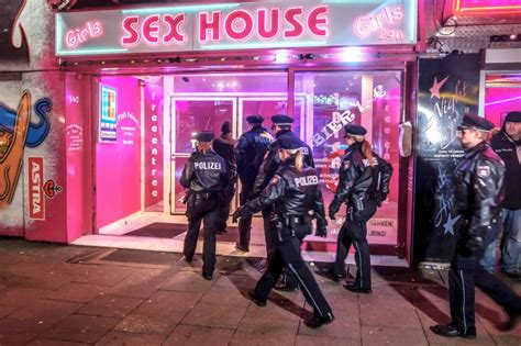 Großeinsatz Der Polizei In Bordell An Der Reeperbahn Hamburger Abendblatt