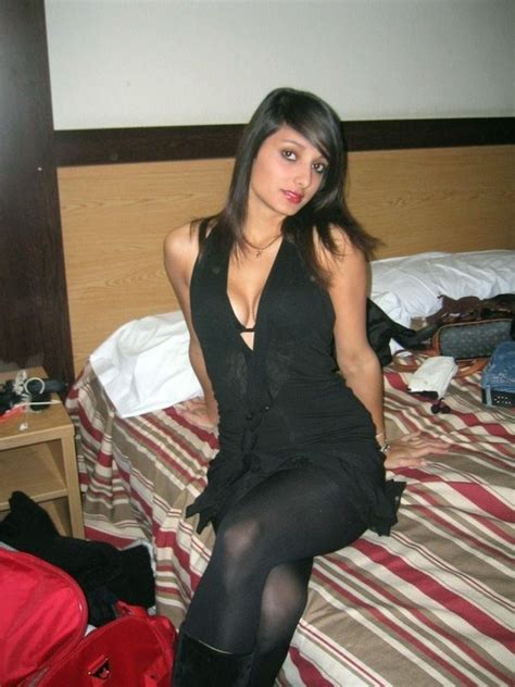 Amateur Girls In Black And White Tights