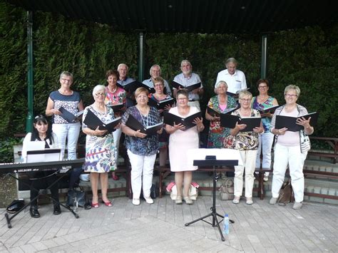 zangkoor van uikhoven  toe aan welverdiende vakantie maasmechelen het belang van limburg