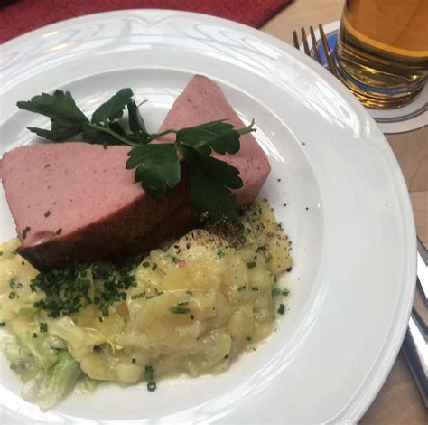 restaurantbericht donisl muenchen bayerisches essen lebensmittel