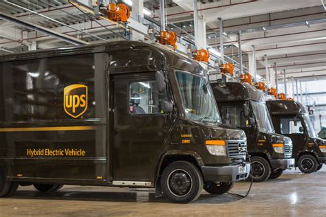 ups introduces groundbreaking hybrid electric delivery trucks electric hybrid vehicle