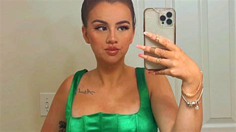 teen mom kayla sessler shows off bare stomach in sexy green corset