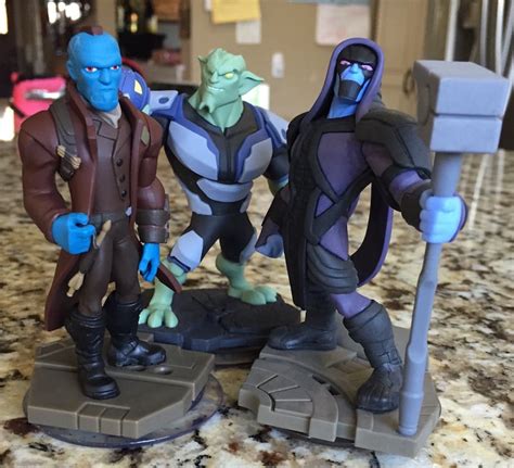 villains and outlaws make their way to disney infinity