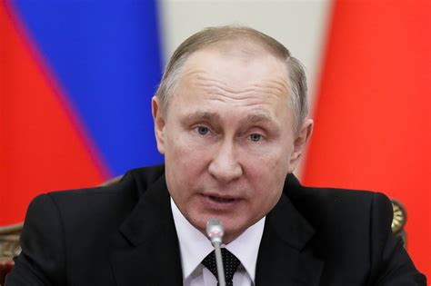 Putin Says Russia Won T Expel Diplomats Trump Offers