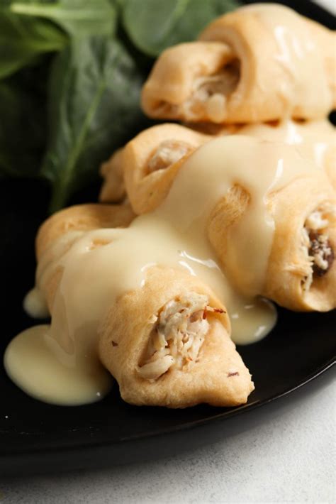 Moms Chicken And Cream Cheese Roll Ups