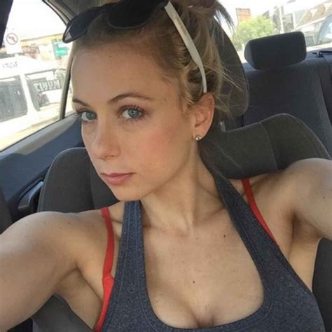 iliza shlesinger nude pics and videos that you must see in 2017