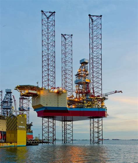 maersk drilling receives  xle type jack  rig  keppel