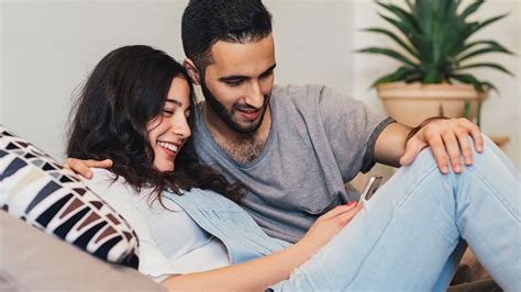 4 apps for couples you and your s o can try right now