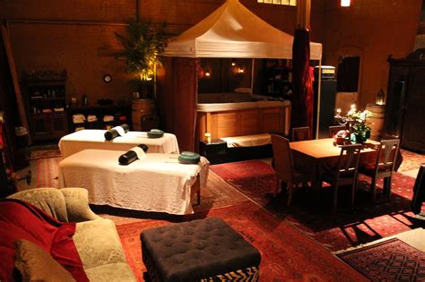 red day spa couples massage facials private space