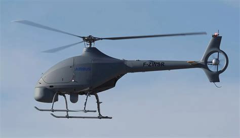 le drone helicoptere dairbus parvient  se poser sur  navire par temps agite