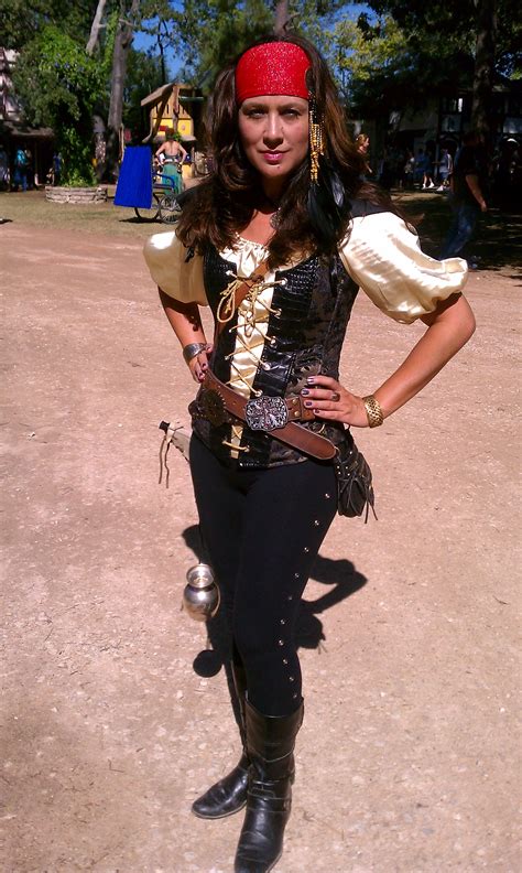 Pin By Audrey Leach On Costumes Homemade Pirate Costumes Pirate