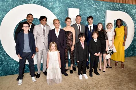 cast   attends premiere  nyc beautifulballad