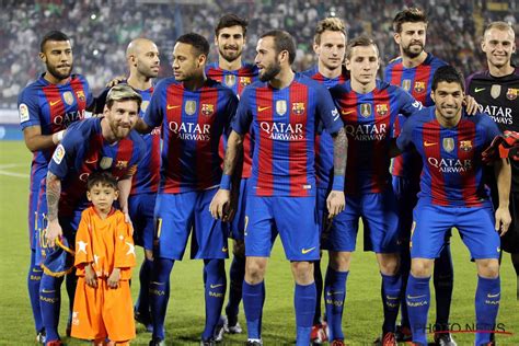 spelers van barcelona dringen aan op terugkeer van  speler om champions league te winnen