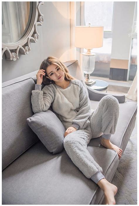 Wholesale Cheap Flannel Pajamas Suits Winter Women Cute Cartoon