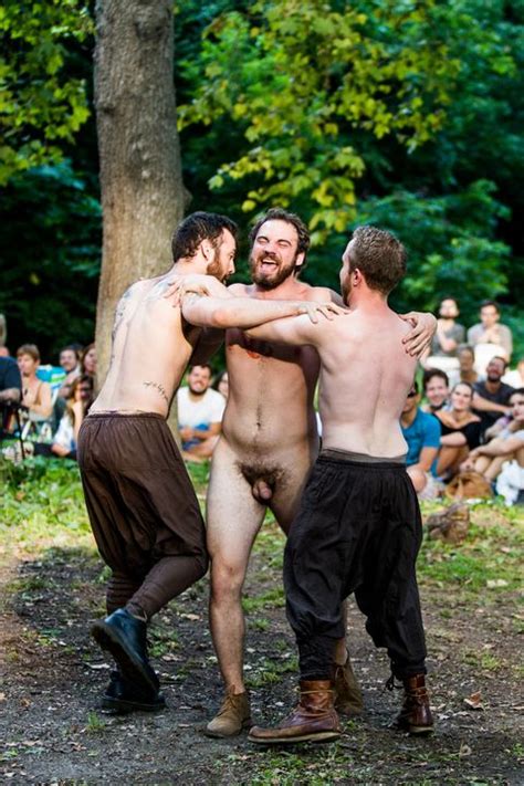 all male cast performs shakespeare s hamlet in new york city