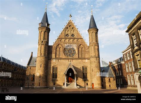 church  binnenhof courtyard den haag  hague netherlands stock photo alamy