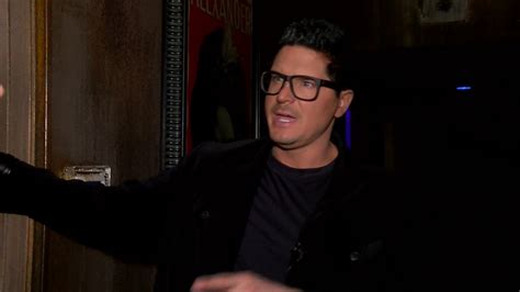 zak bagans  cws jeff maher experience hauntings  chest pain   haunted museum youtube