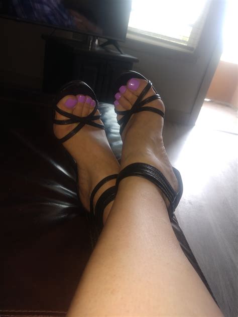 heels feet sexy toes big cock trap shemale trans cd