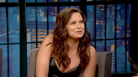 Watch Late Night With Seth Meyers Interview Katie Lowes On Scandals