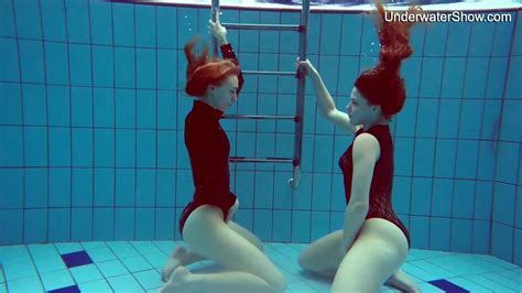 Underwater Show Junge Mädels Diana Zelenkina Simonna Werden Unter