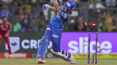 ipl  bcci suffers loss  rs  lakh  arshdeep singh breaks  stumps   deliveries