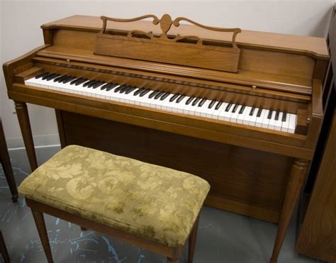 wurlitzer spinet piano