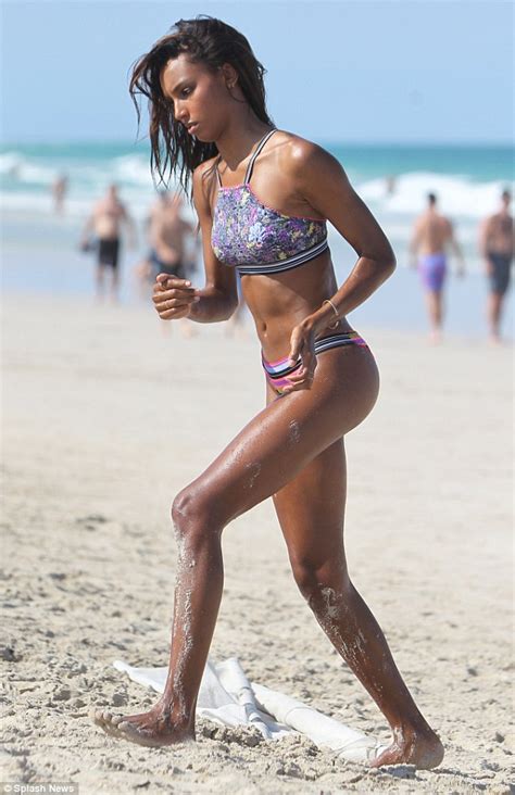 Victoria S Secret Angel Jasmine Tookes Sizzles In Miami