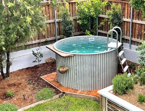 pebble  tug plunge pool polyworld water tanks