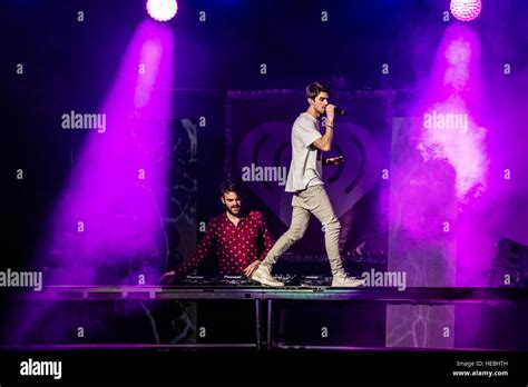 the chainsmokers performing at 93 3 flz s iheartradio jingle ball on