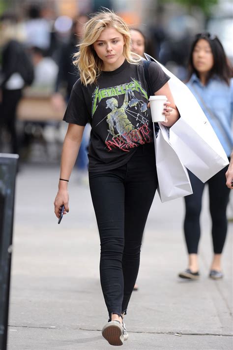 chloë grace moretz street style out in manhattan new